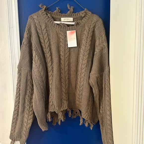 NWT Women’s A Beautiful Soul Felicitee Distressed Crop Cable Knit Sweater Sz 1X - Picture 2 of 8